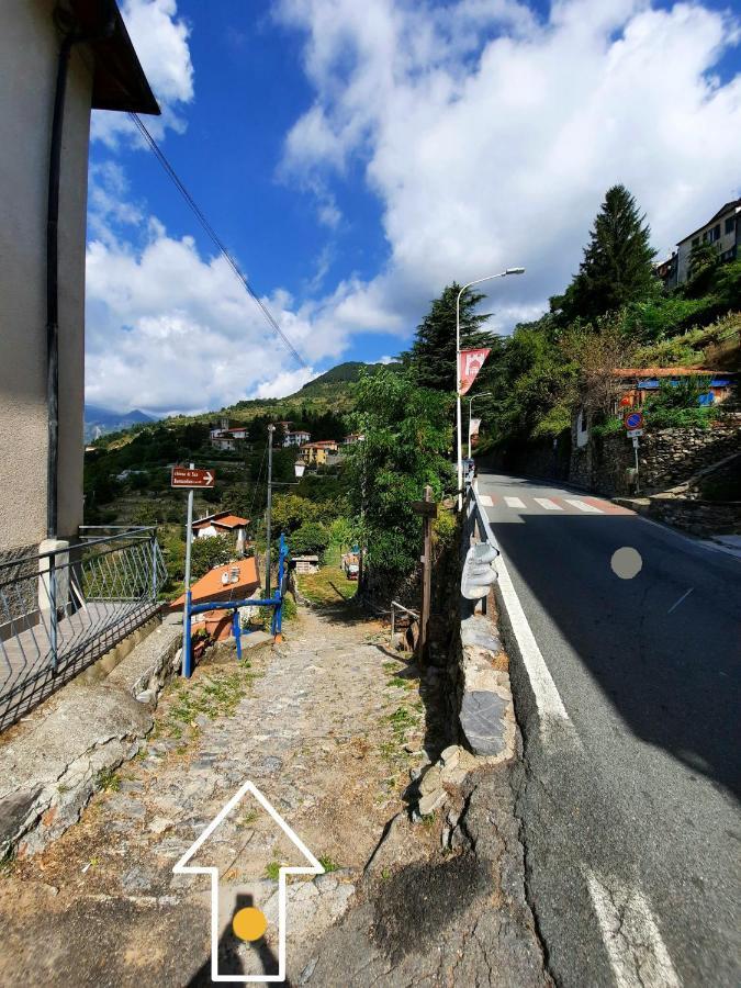 Casa Vacanze Da Oscar Villa Triora Luaran gambar